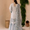 A women wearing a beautiful summer cloth